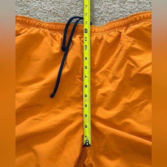 LL Bean Men’s XL Mesh Lined Cargo Swim Shorts - Picture 7 of 8